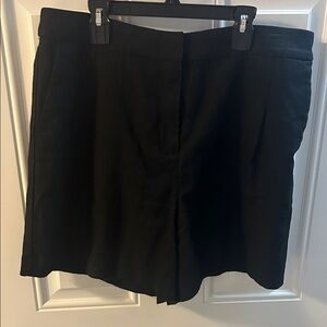 J. Crew Women's Black linen blend shorts 5” inseam size 14 front pocket elastic